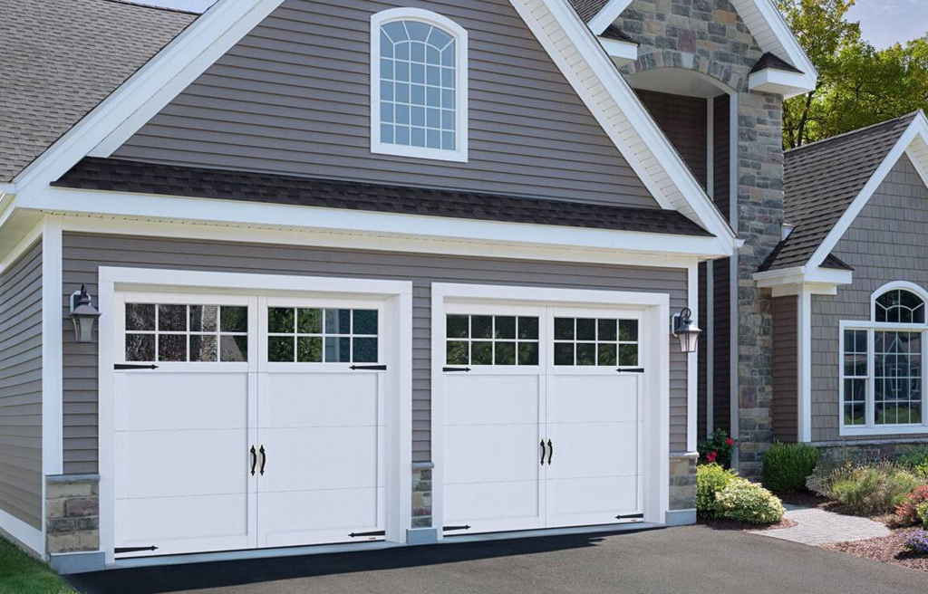 White Garaga Princeton carriage house style garage door